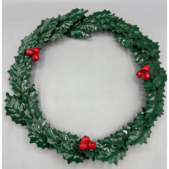 Green Metal Holly Leaf Wreath With Red Bells Christmas Decoration 10" - Picture 1 of 5